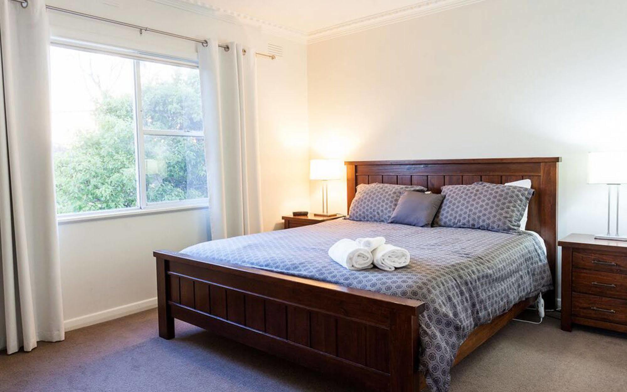 Point Lonsdale Holiday Apartments (Adults Only) Квінскліфф Екстер'єр фото