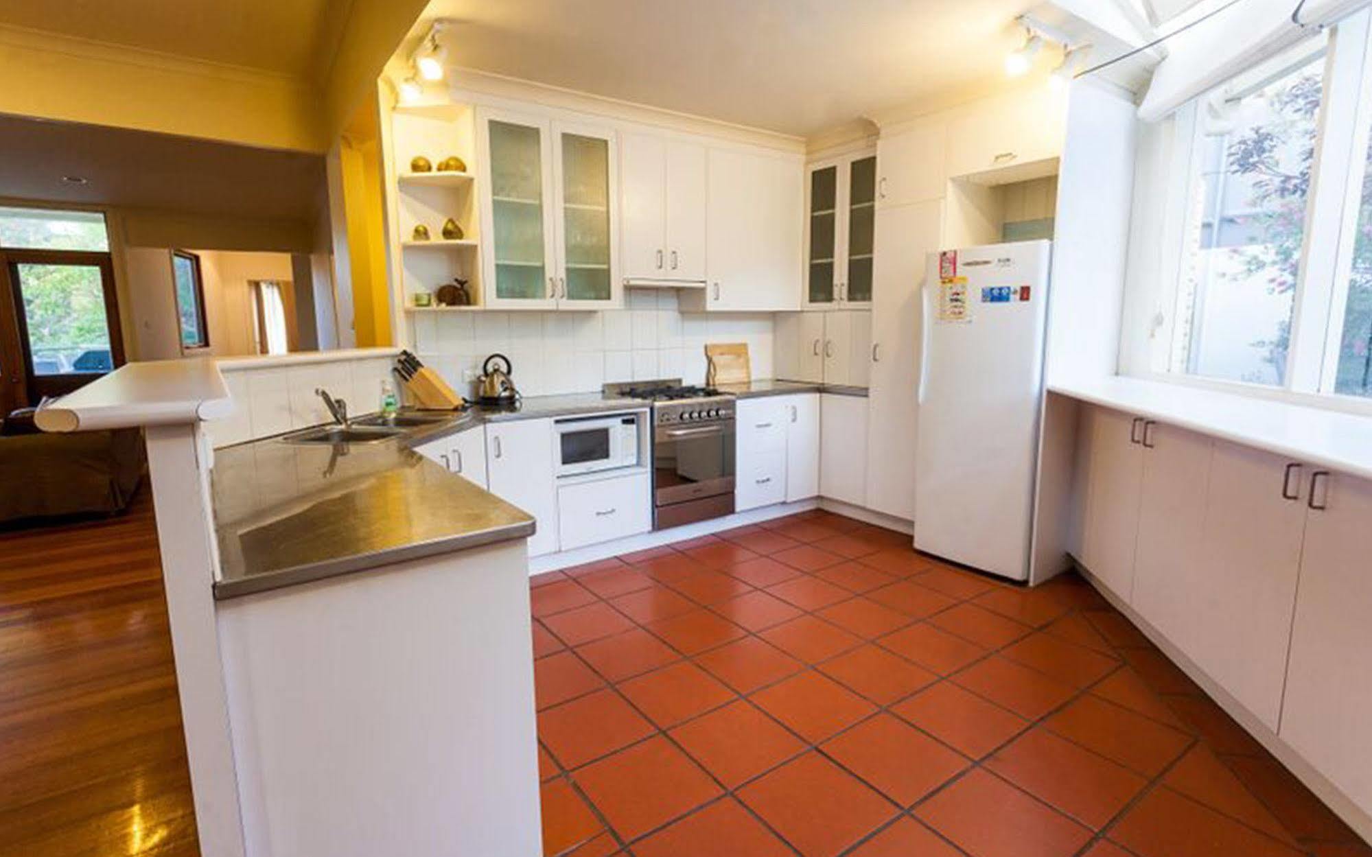 Point Lonsdale Holiday Apartments (Adults Only) Квінскліфф Екстер'єр фото