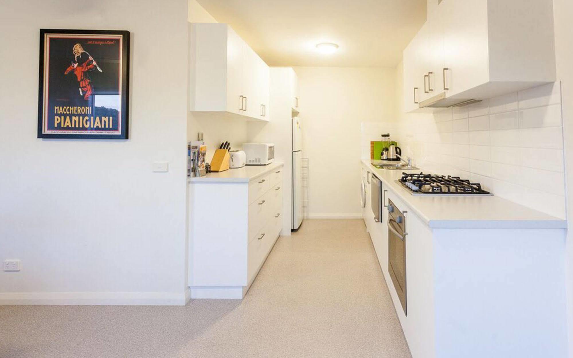 Point Lonsdale Holiday Apartments (Adults Only) Квінскліфф Екстер'єр фото